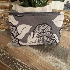 Vera Bradley Lighten Up ID/change coin zip purse.